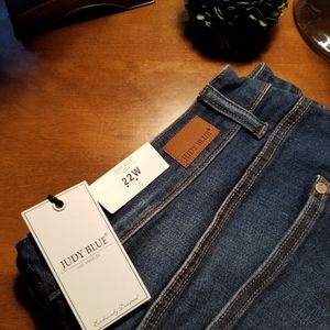 Judy Blue 22W Plus Size Skinny Mid-Rise Jeans